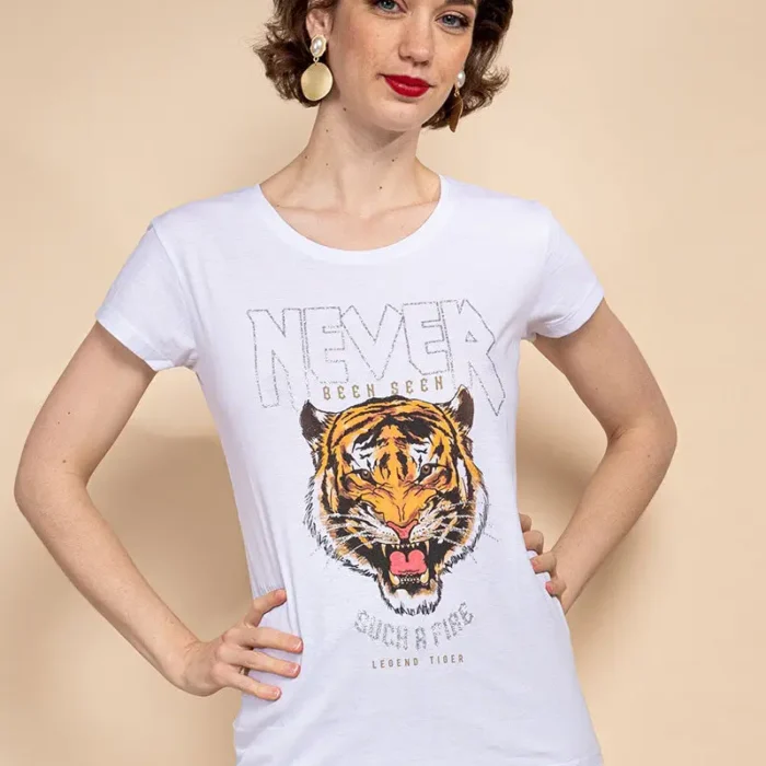 Camiseta con estampado de tigre y strass