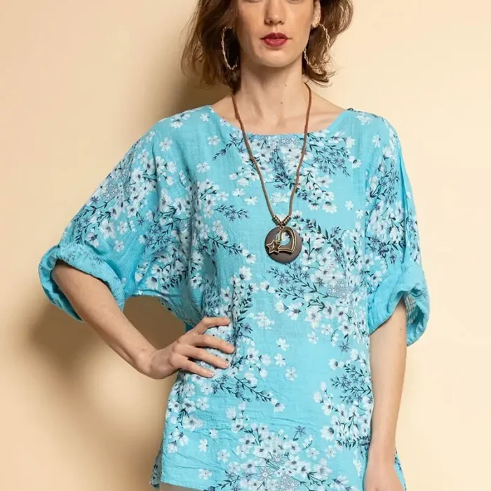 Blusa con estampado de flores