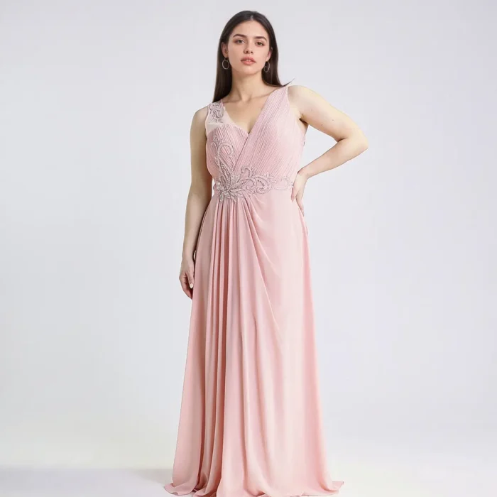 Vestido de noche de talla grande con escote en V y bordados