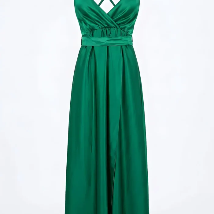 Vestido largo verde satinado con tirantes cruzados